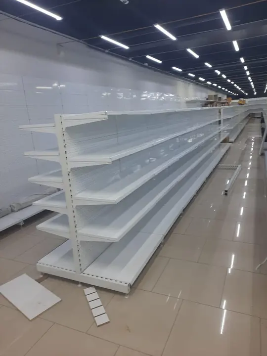 Магазин посуды и хозтоваров: металлические стеллажи, крючки на перфорацию, фото 4
