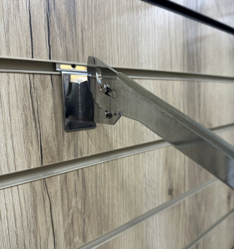 К47-255(8110Н) Кронштейн под полку на экономпанель, с регулировкой угла L-255 мм