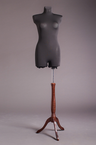 D-7 Манекен портной (46-48) женский с бедром мягкий  93*68*94 см