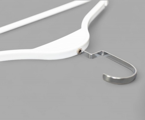 В-04/SM-04 Вешалка пластиковая глянцевая с перекладиной L-425 мм