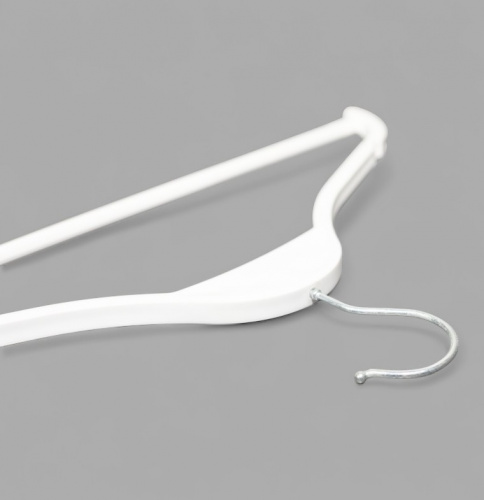 В-04/SM-04 Вешалка пластиковая глянцевая с перекладиной L-425 мм