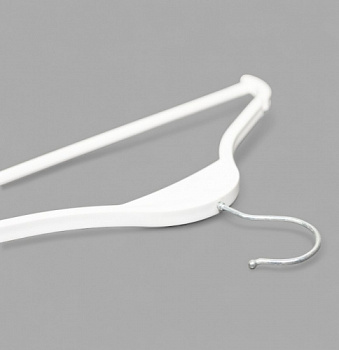 В-04/SM-04 Вешалка пластиковая глянцевая с перекладиной L-425 мм