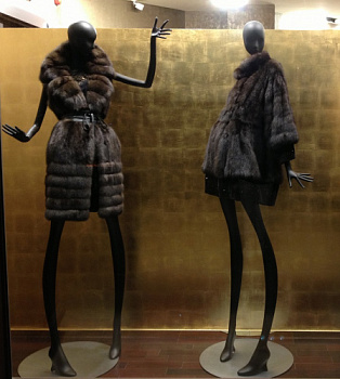 MON-2 Манекен женский абстрактный